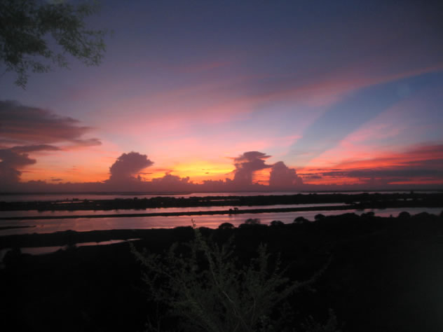 Ein Anblick den man nie vergisst, ein Sonnenuntergang über dem Ayeyarwaddy