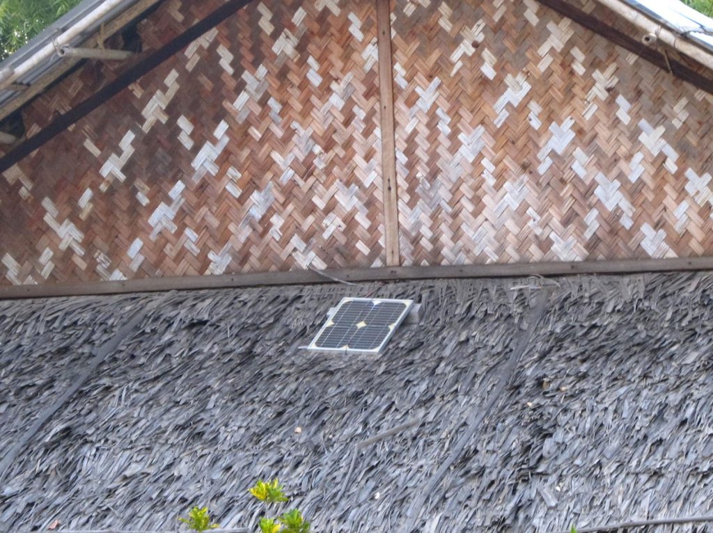 Diese Huette wurde mit einem Solarmodul für Licht ausgestattet