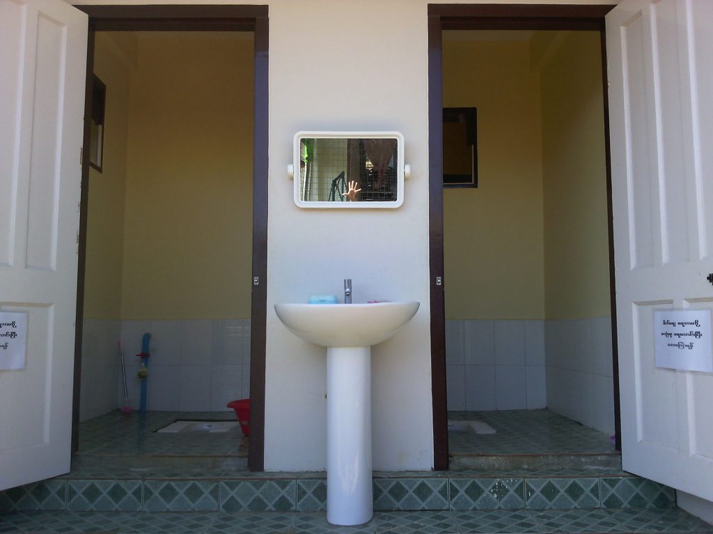 Toiletten-Eingang